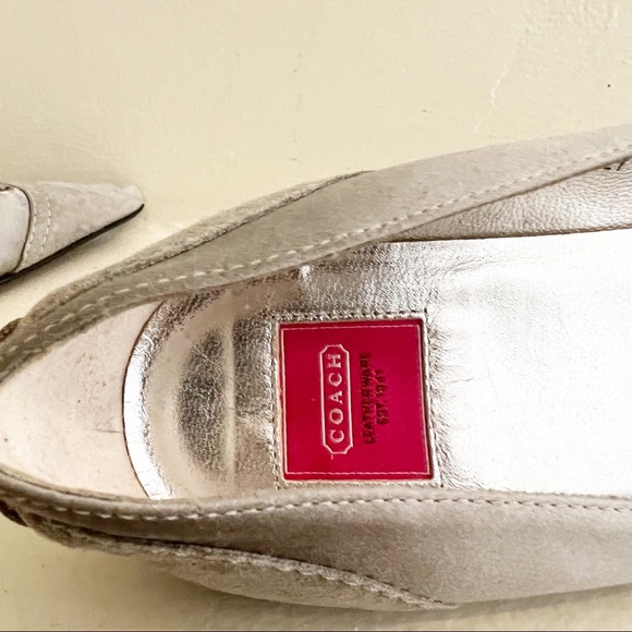 COACH Winnie Gray Suede Leather Pointed Toe Kitten Heel Bow Flats Size 7 - Picture 10 of 12